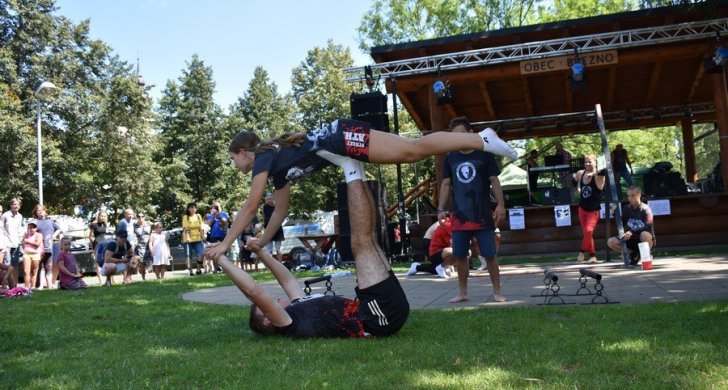 Březenská pouť a motosraz Poláky (34).JPG